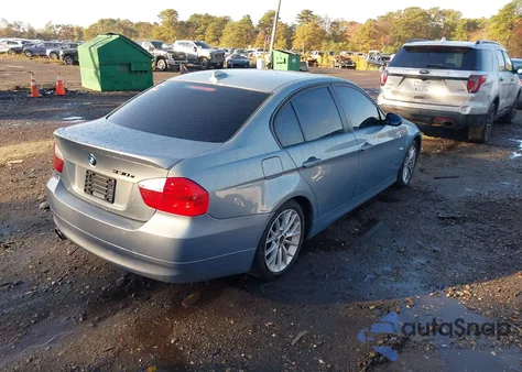 2006 BMW 330Xi z USA, uszkodzony, nr VIN WBAVD33516KV60297